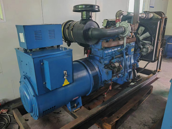 郧西100kW柴油发电机组使用多级机油有哪些优缺点？