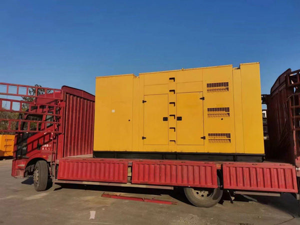 郧西柴油发电机组的电瓶长期未使用，应该如何充电？